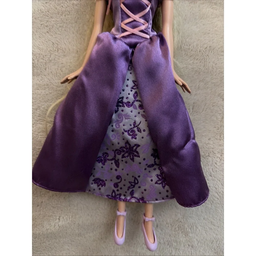 Disney Tangled Featuring Rapunzel Fashion Doll‎
